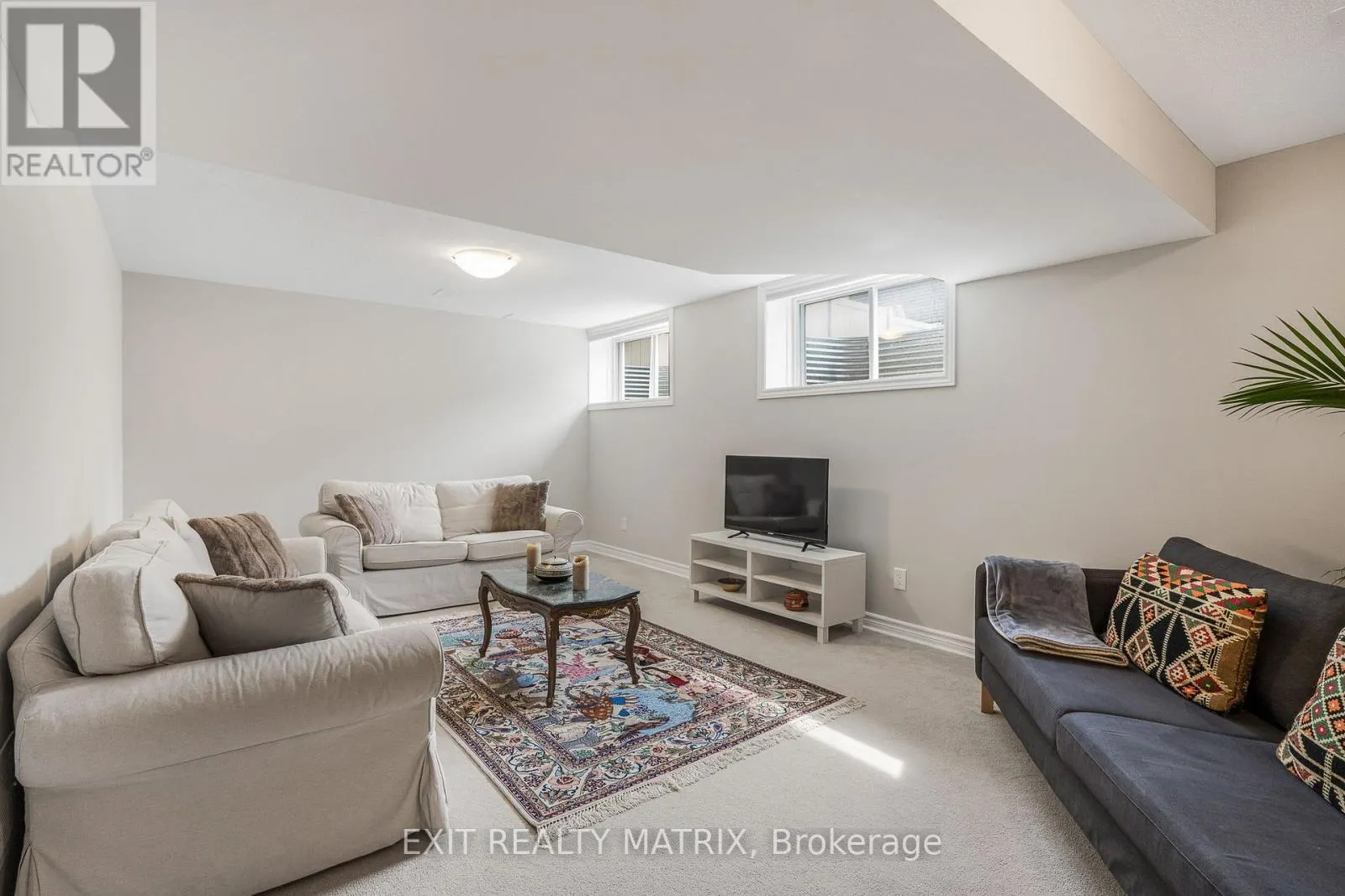 682 DECOEUR DRIVE