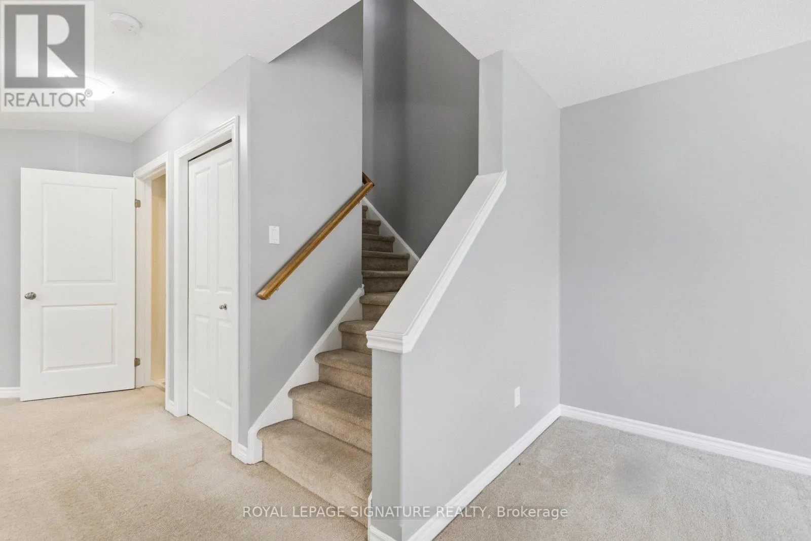 30 VIPOND STREET