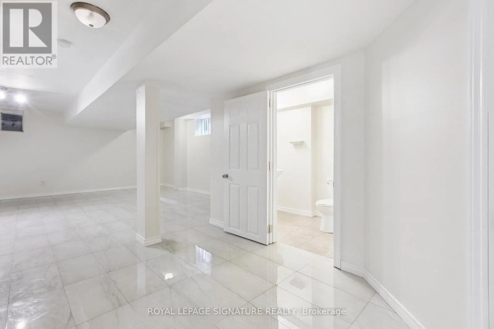 30 VIPOND STREET