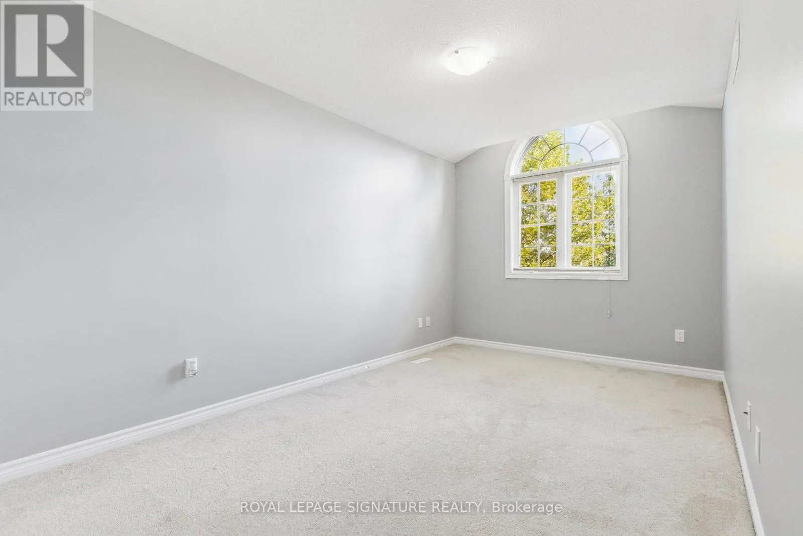 30 VIPOND STREET