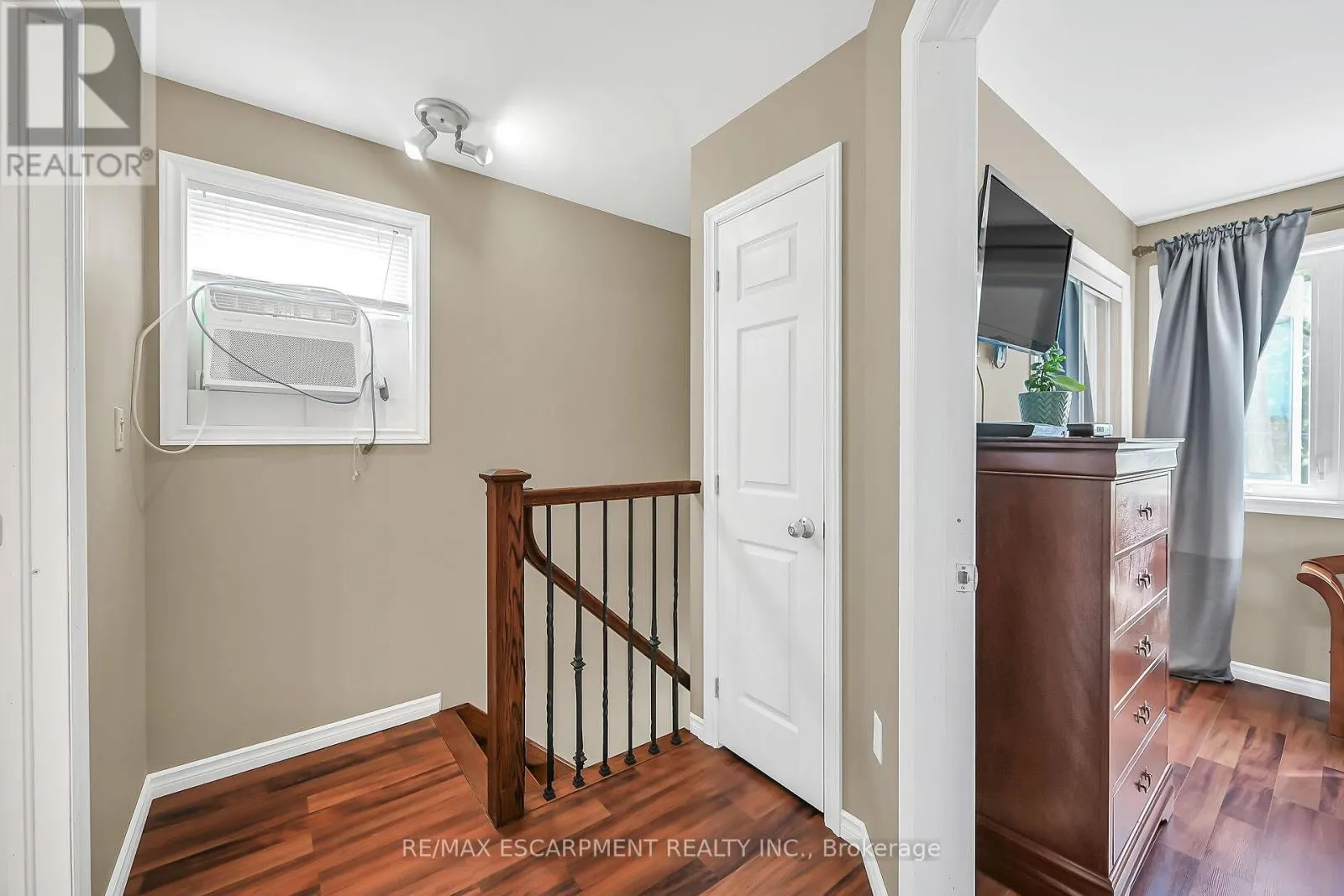 533 COCHRANE ROAD