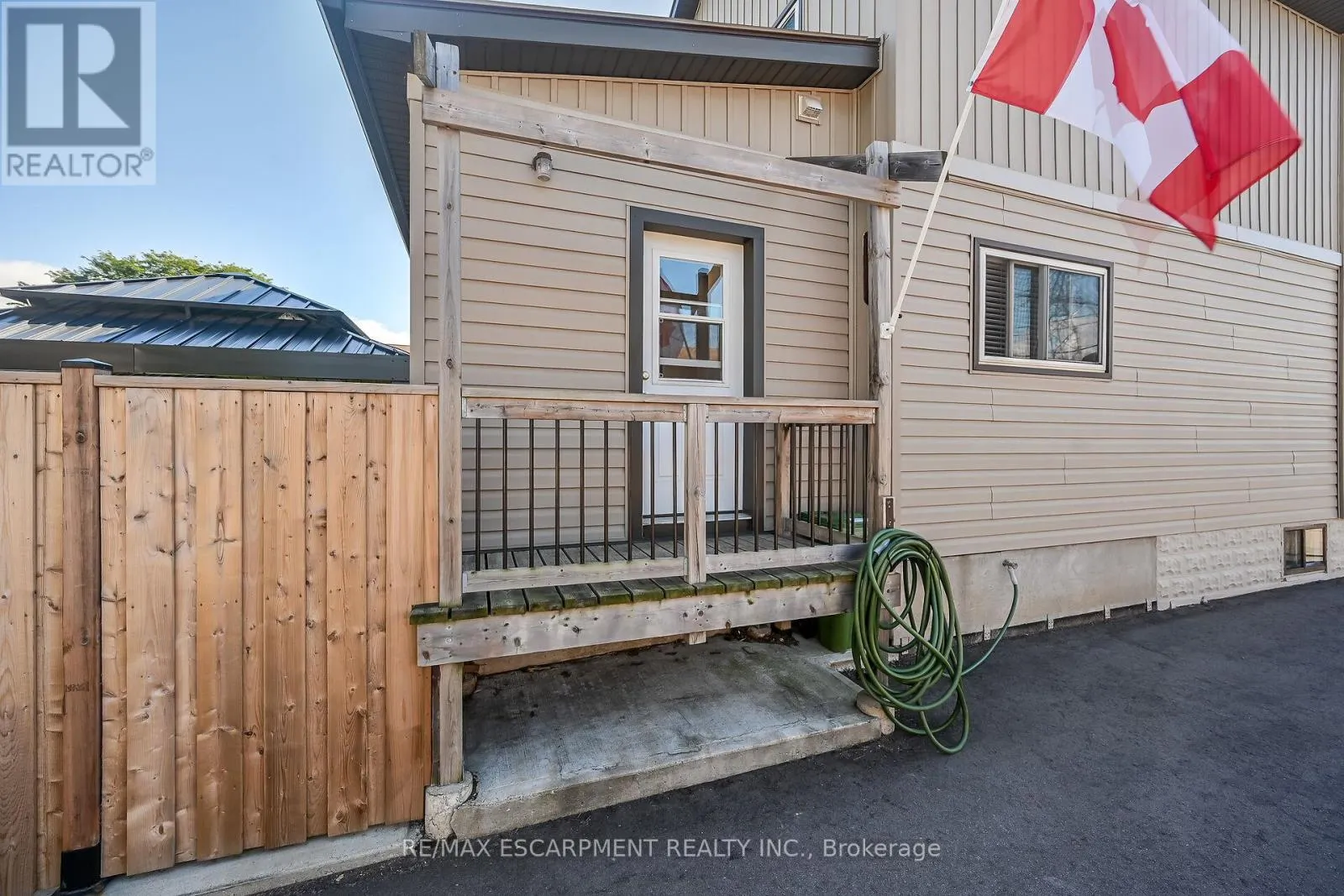 533 COCHRANE ROAD