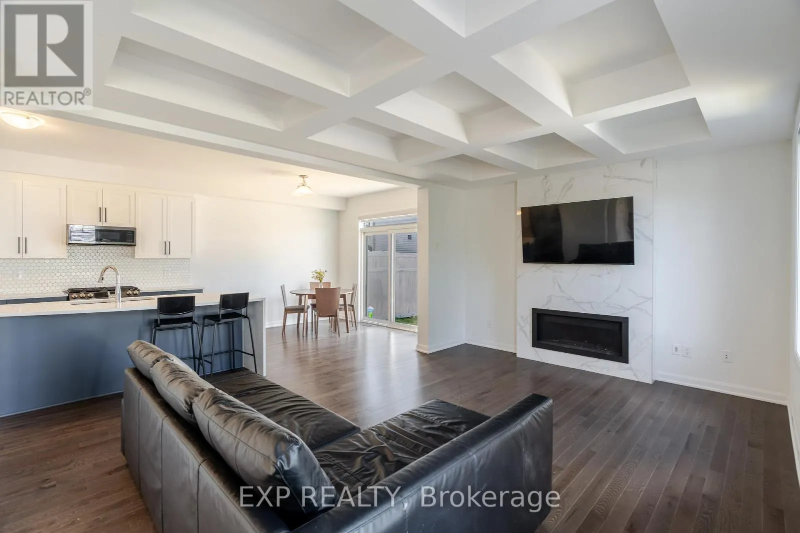 309 CLOYNE CRESCENT