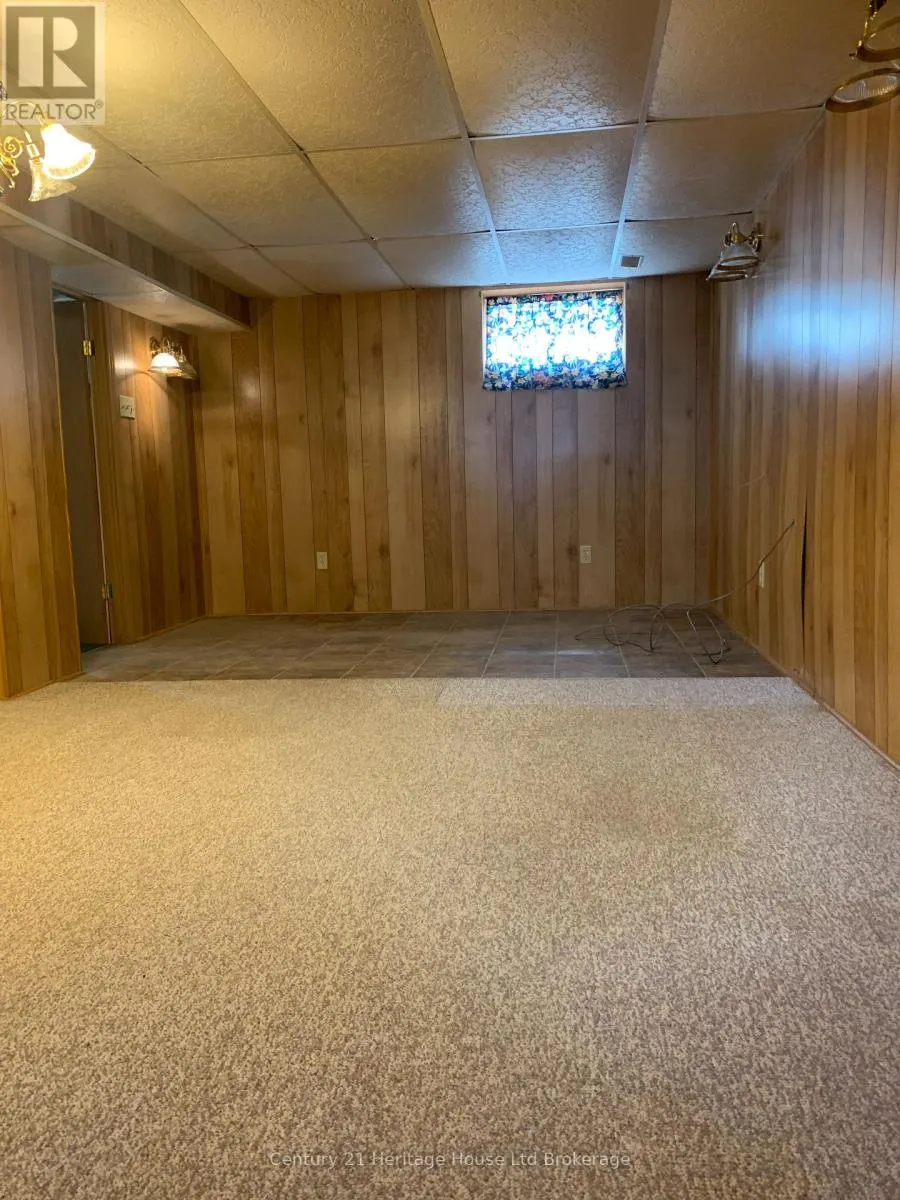 225 ALGONQUIN DRIVE
