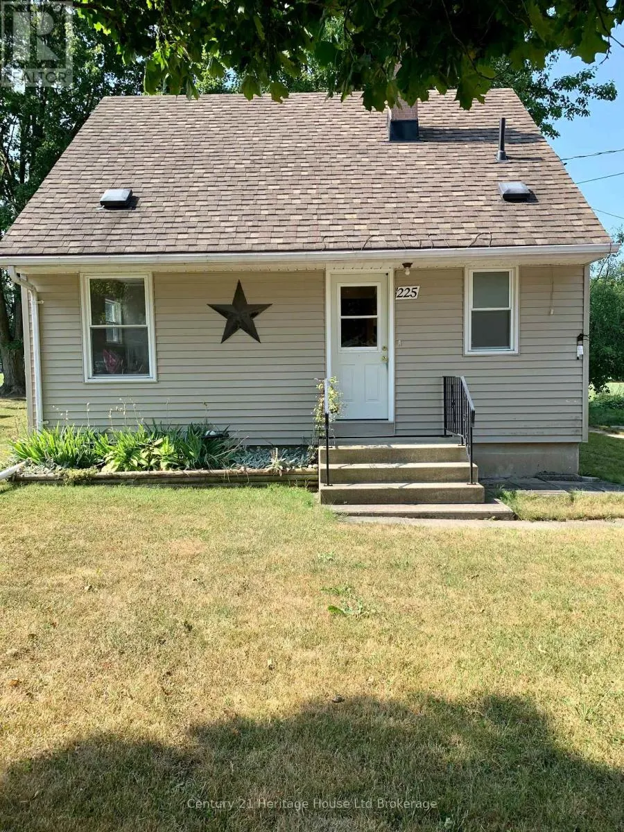 225 ALGONQUIN DRIVE