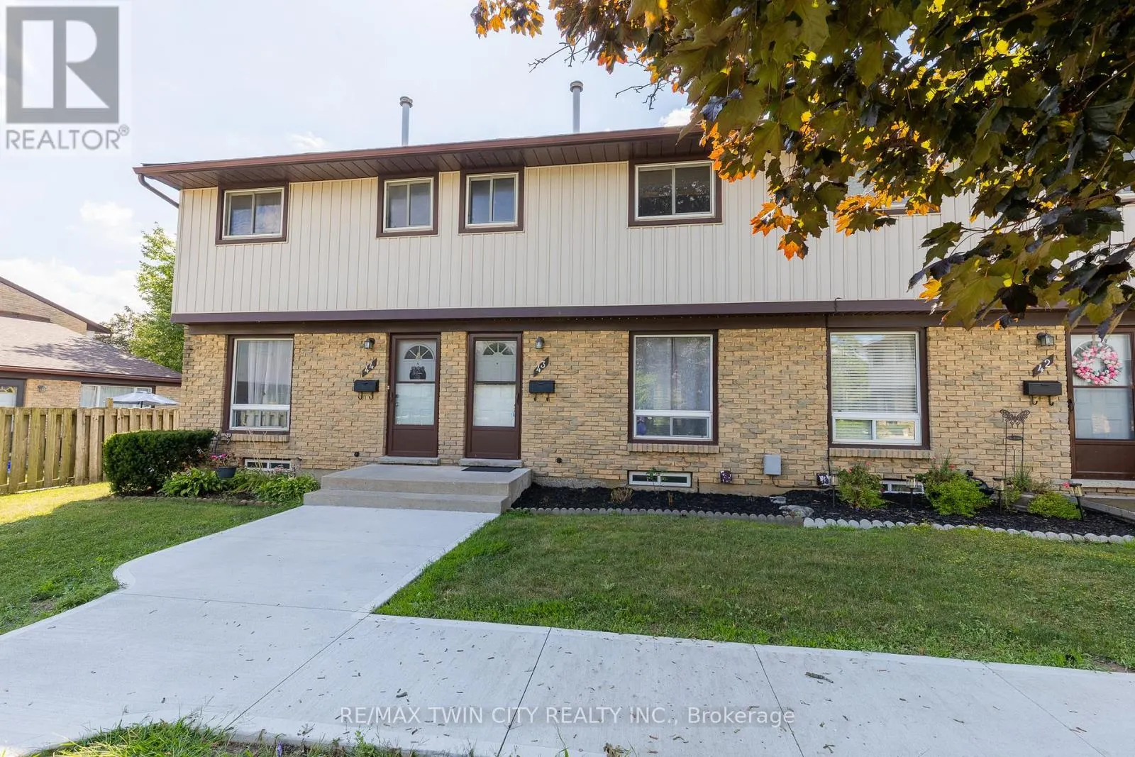 43 - 210 GLAMIS ROAD