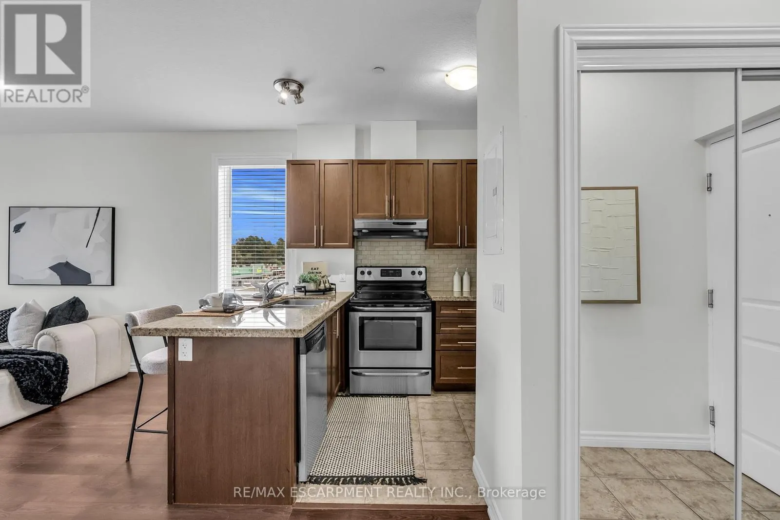 314 - 95 WILSON STREET W