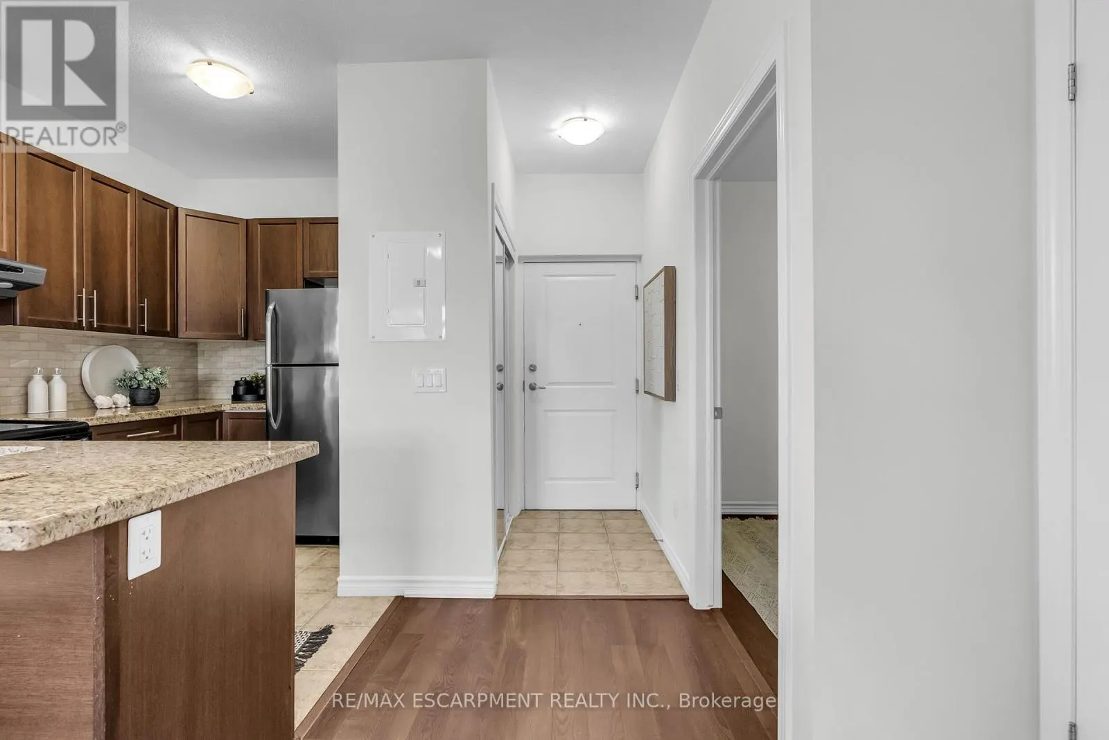 314 - 95 WILSON STREET W