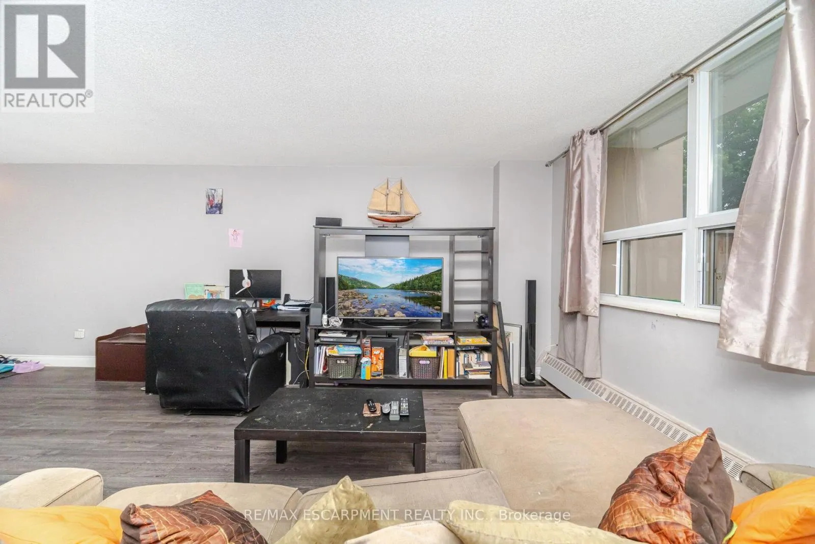 14 - 15 ALBRIGHT ROAD