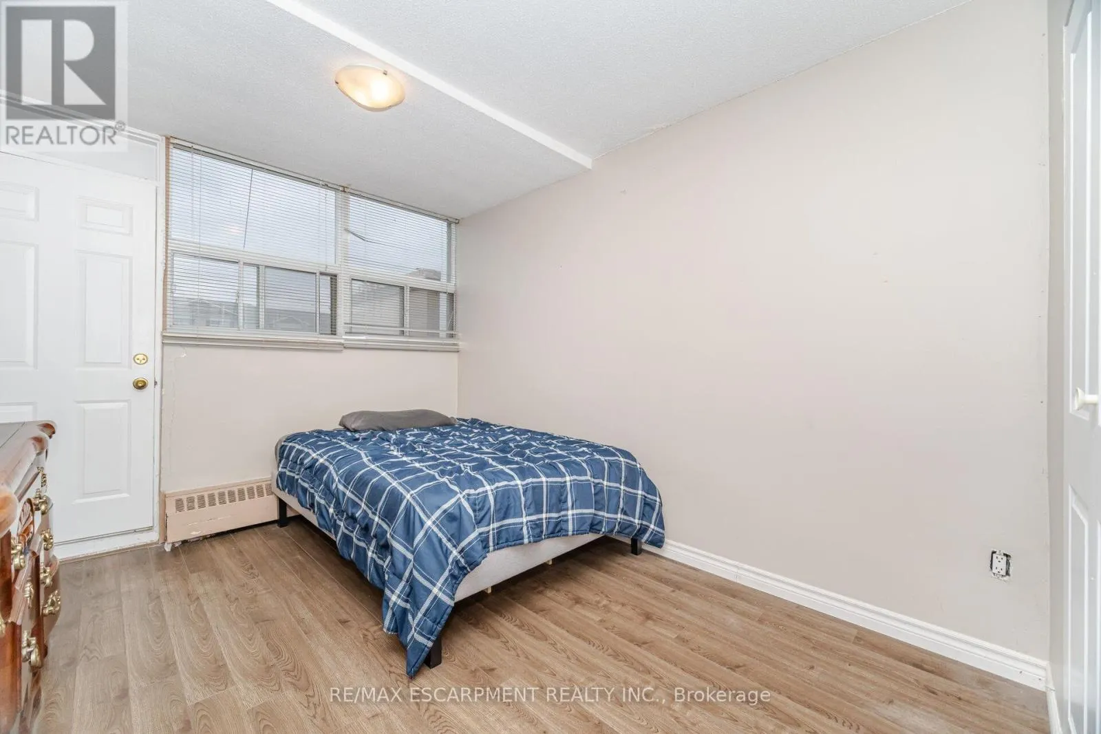 14 - 15 ALBRIGHT ROAD