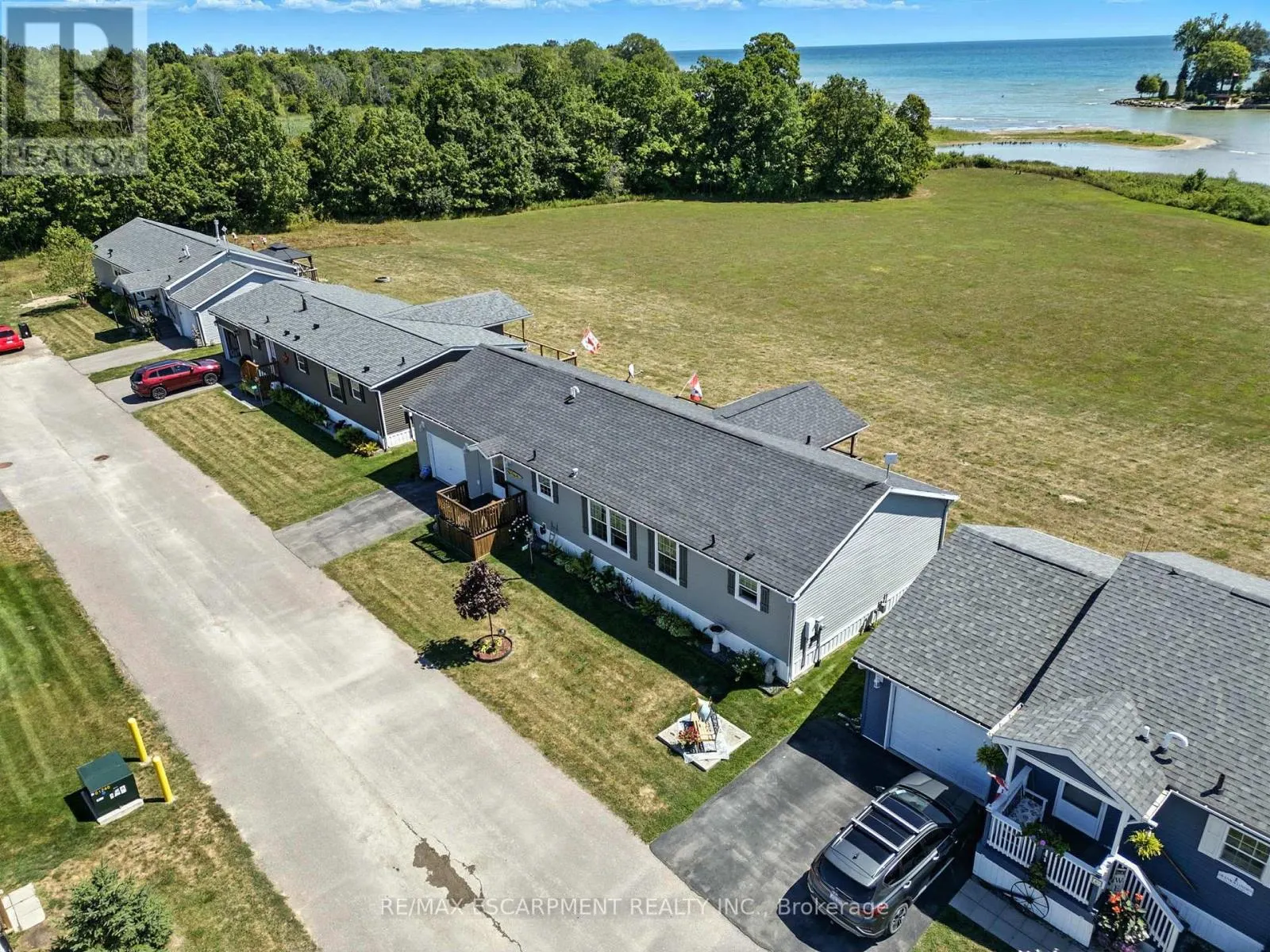 55 RIVERBEND CRESCENT