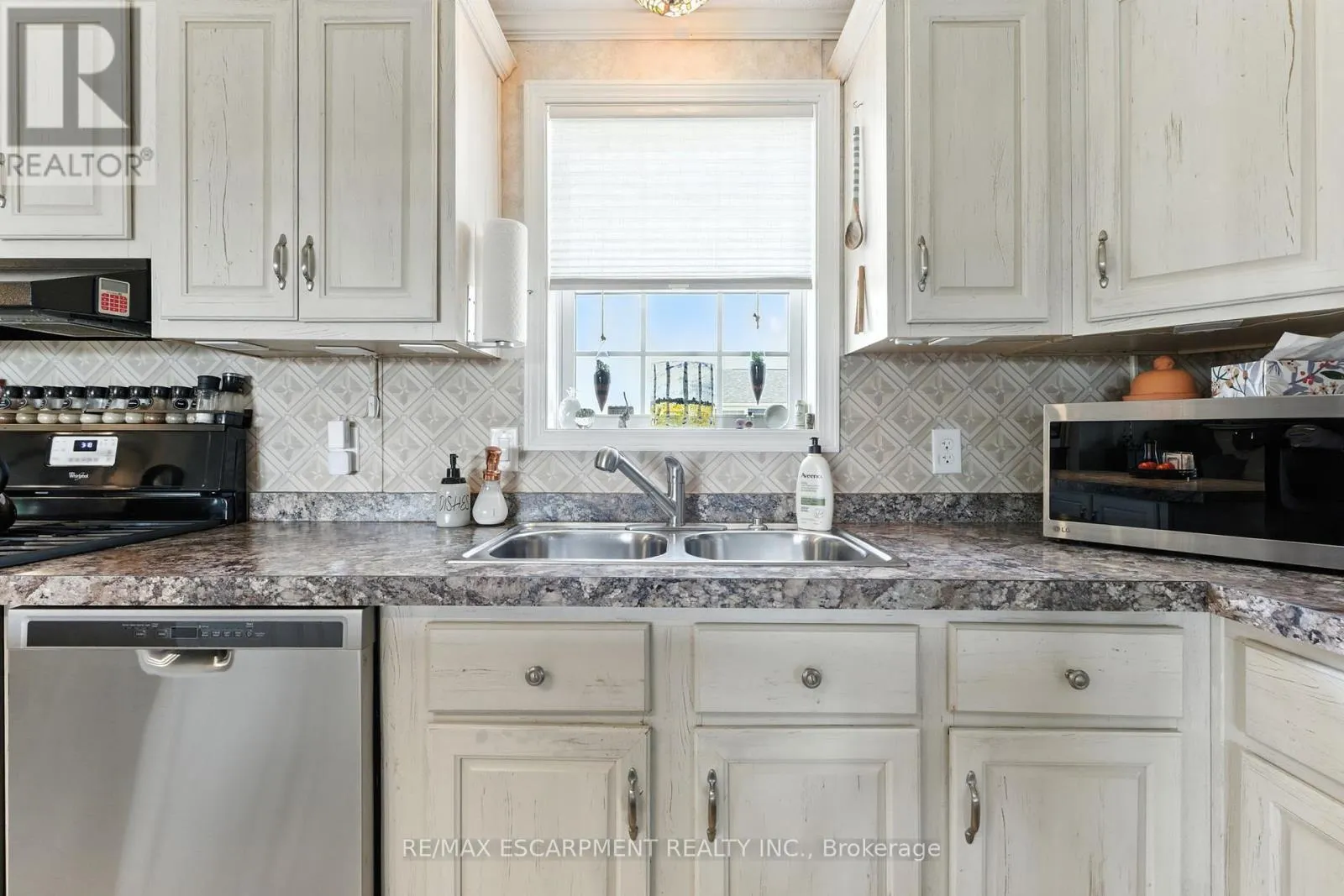 55 RIVERBEND CRESCENT