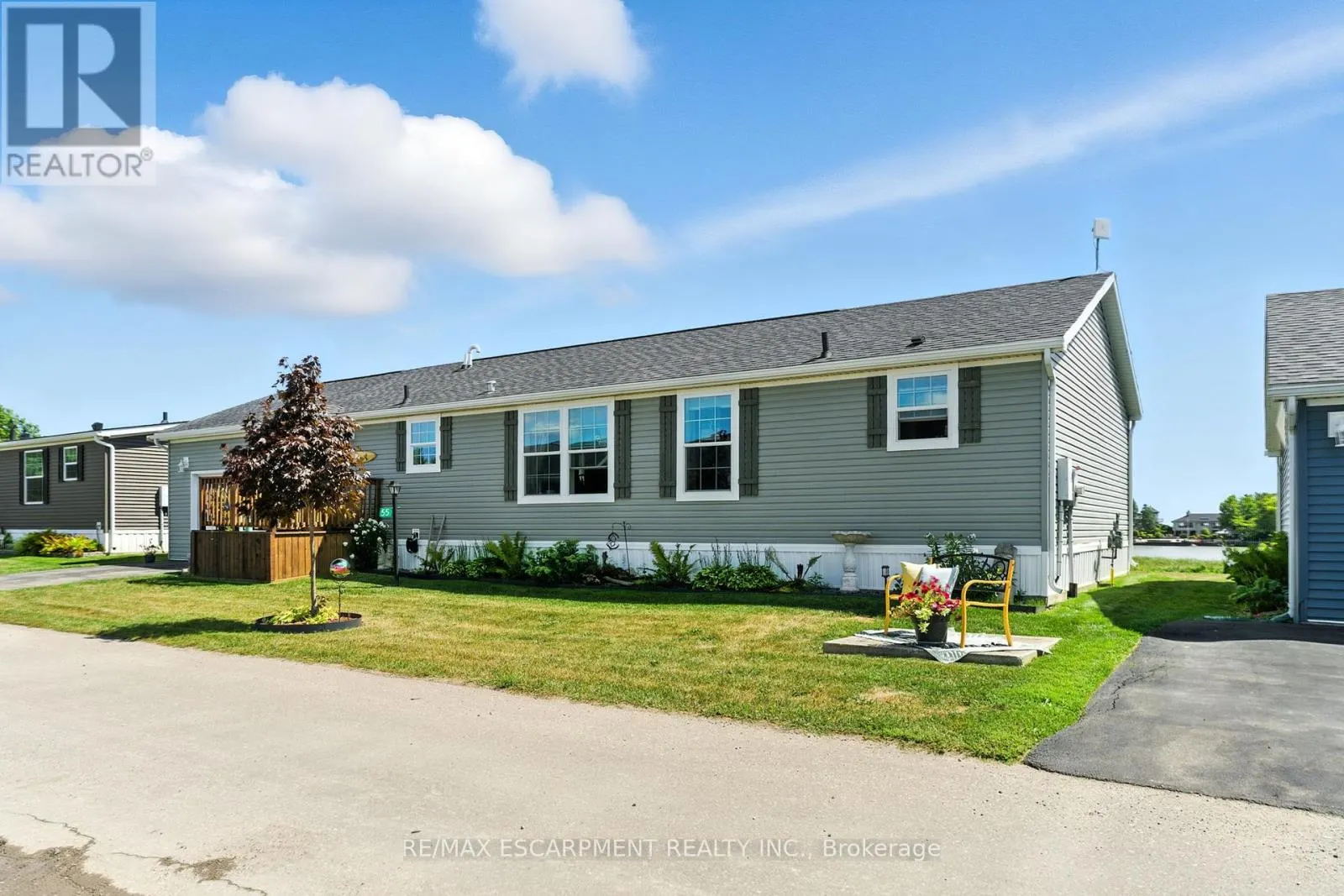 55 RIVERBEND CRESCENT