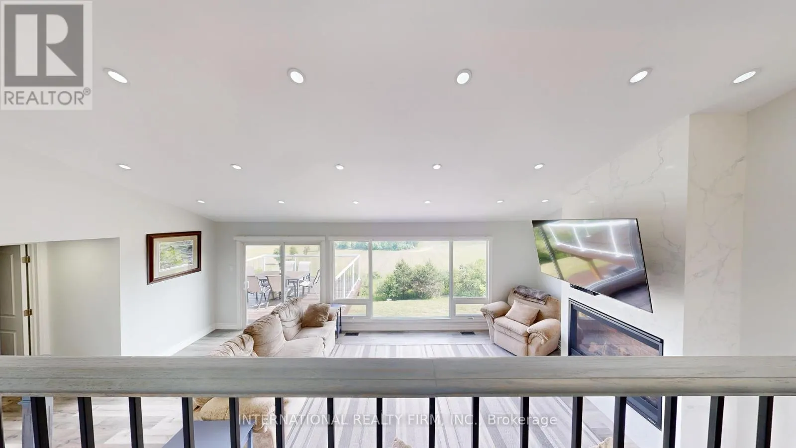 8309 OAK RIDGES DRIVE