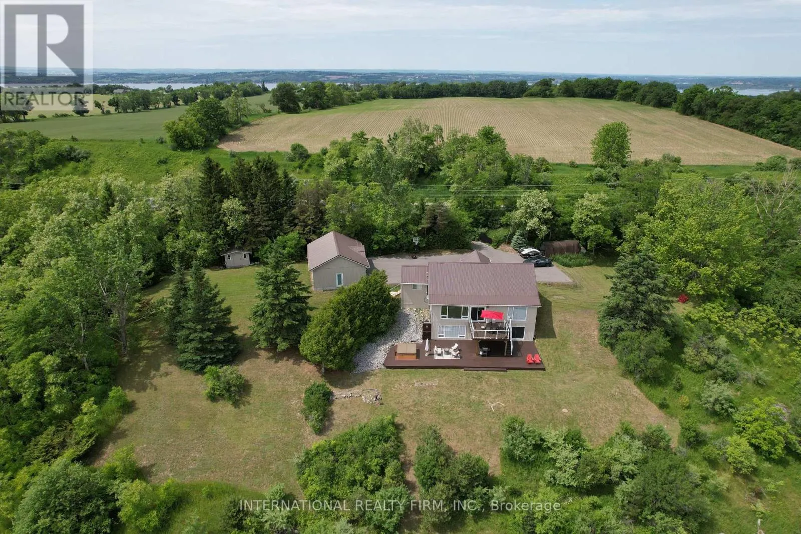 8309 OAK RIDGES DRIVE