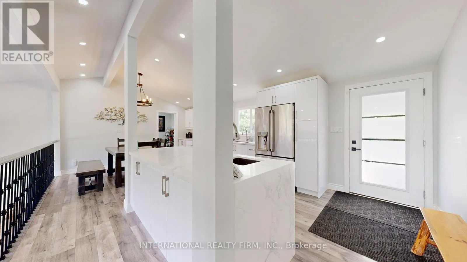 8309 OAK RIDGES DRIVE
