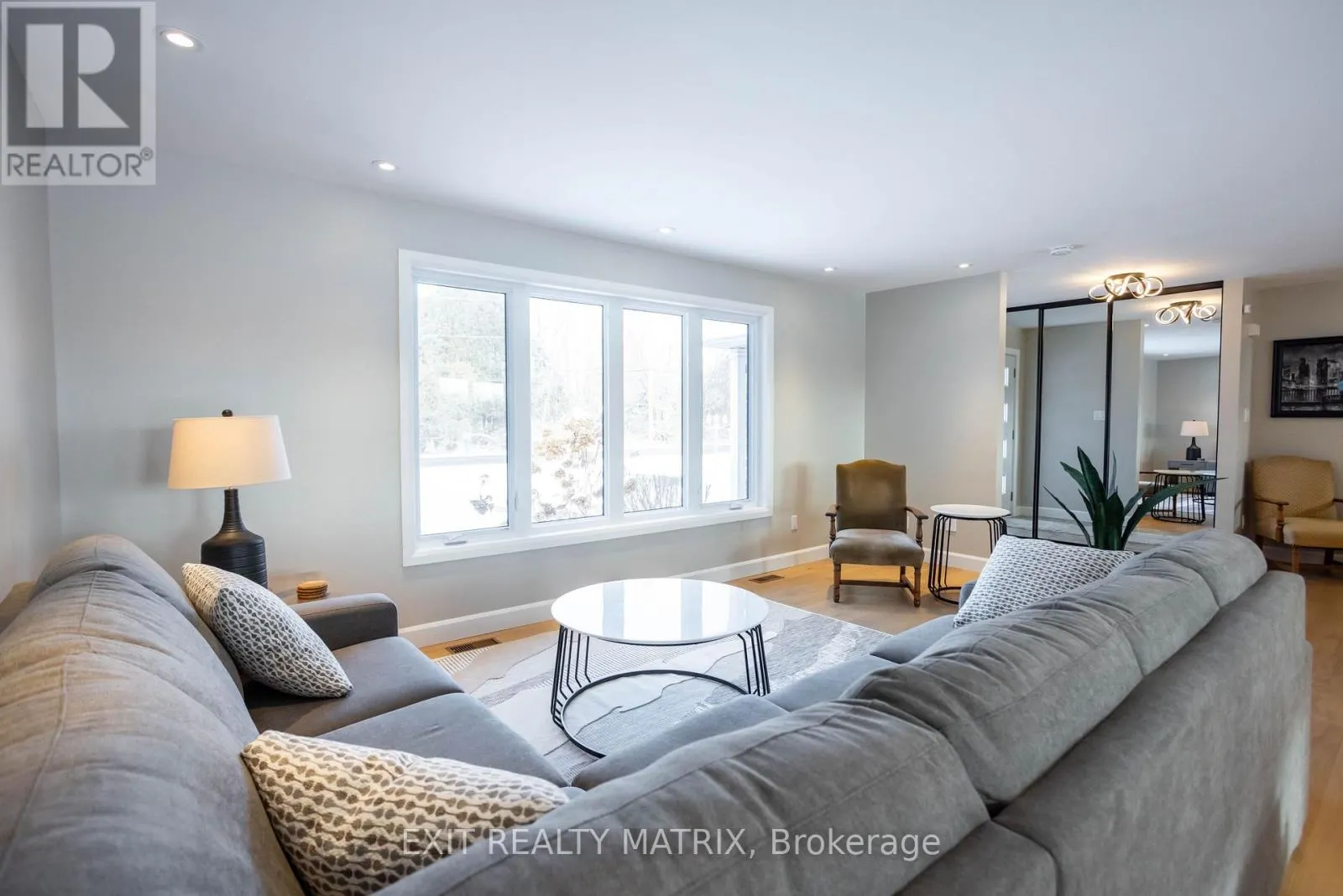 2418 RIDEAU ROAD