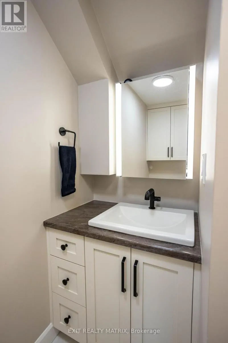2418 RIDEAU ROAD