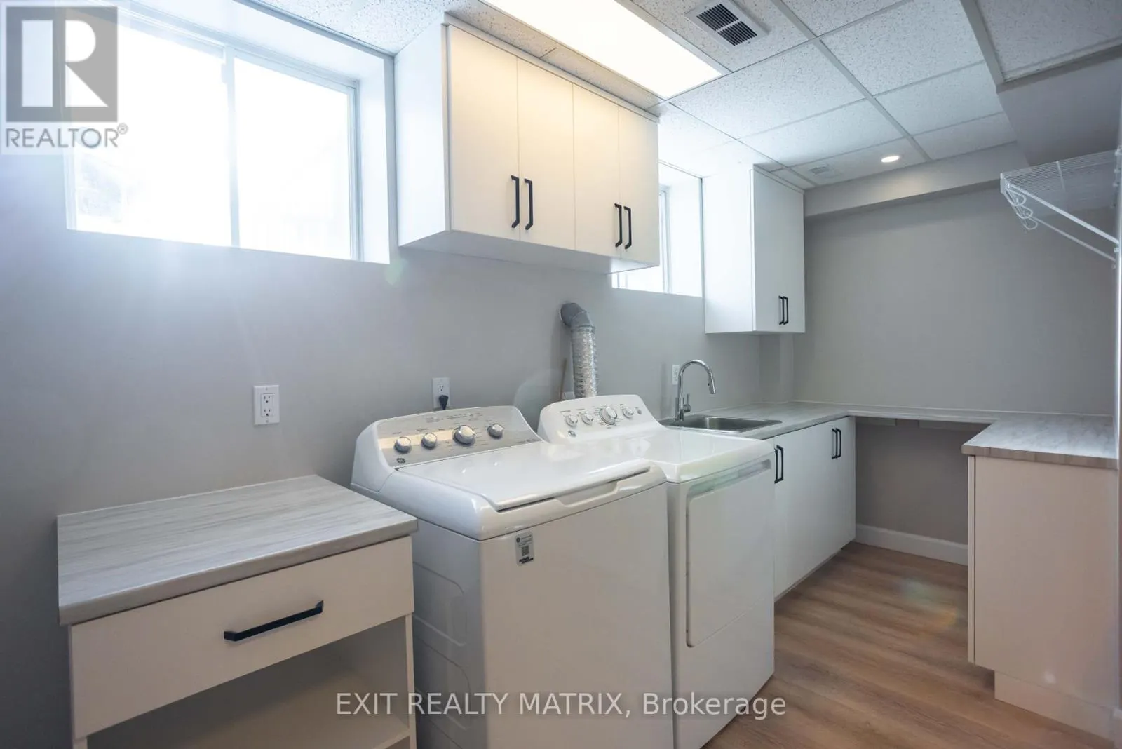 2418 RIDEAU ROAD