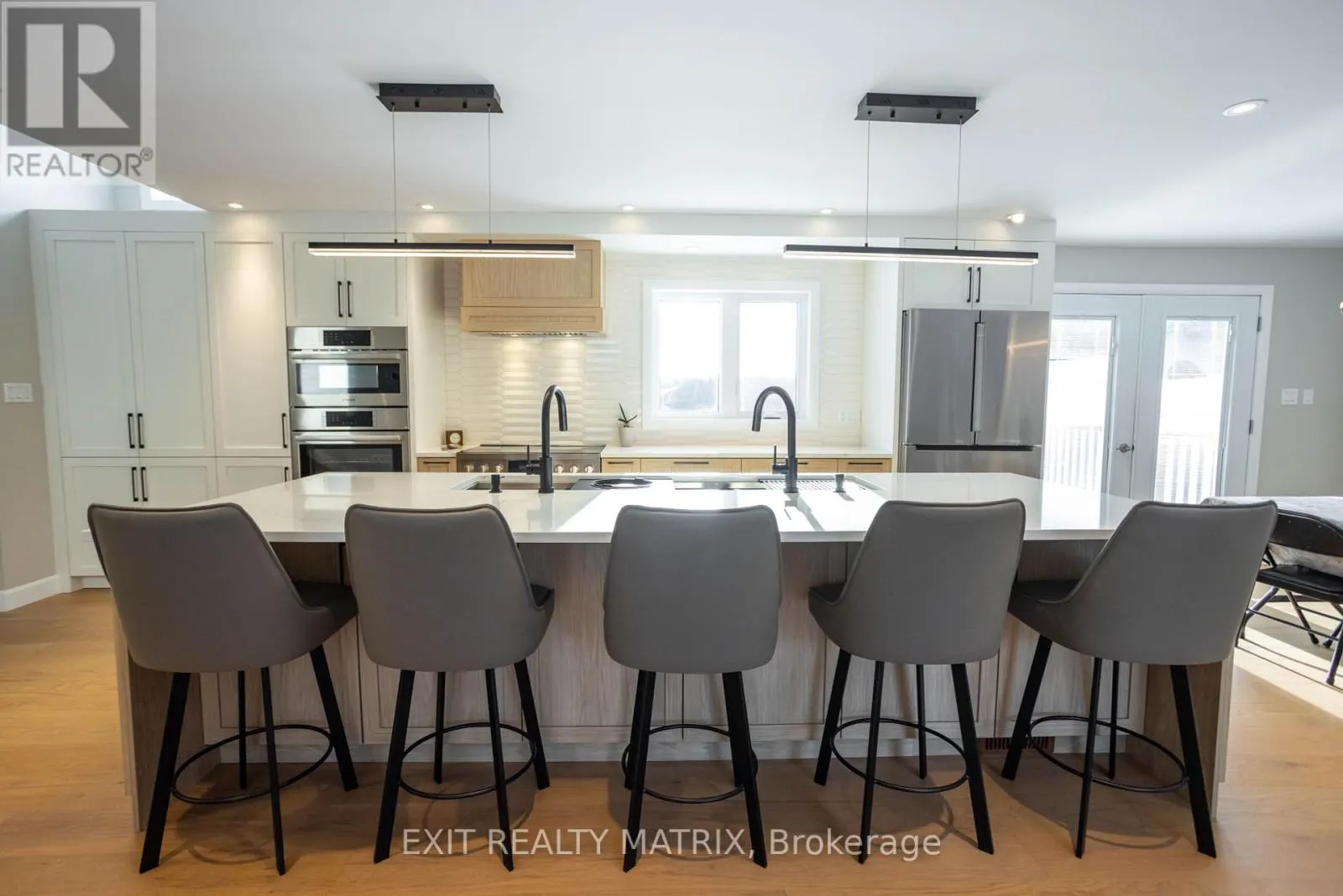 2418 RIDEAU ROAD
