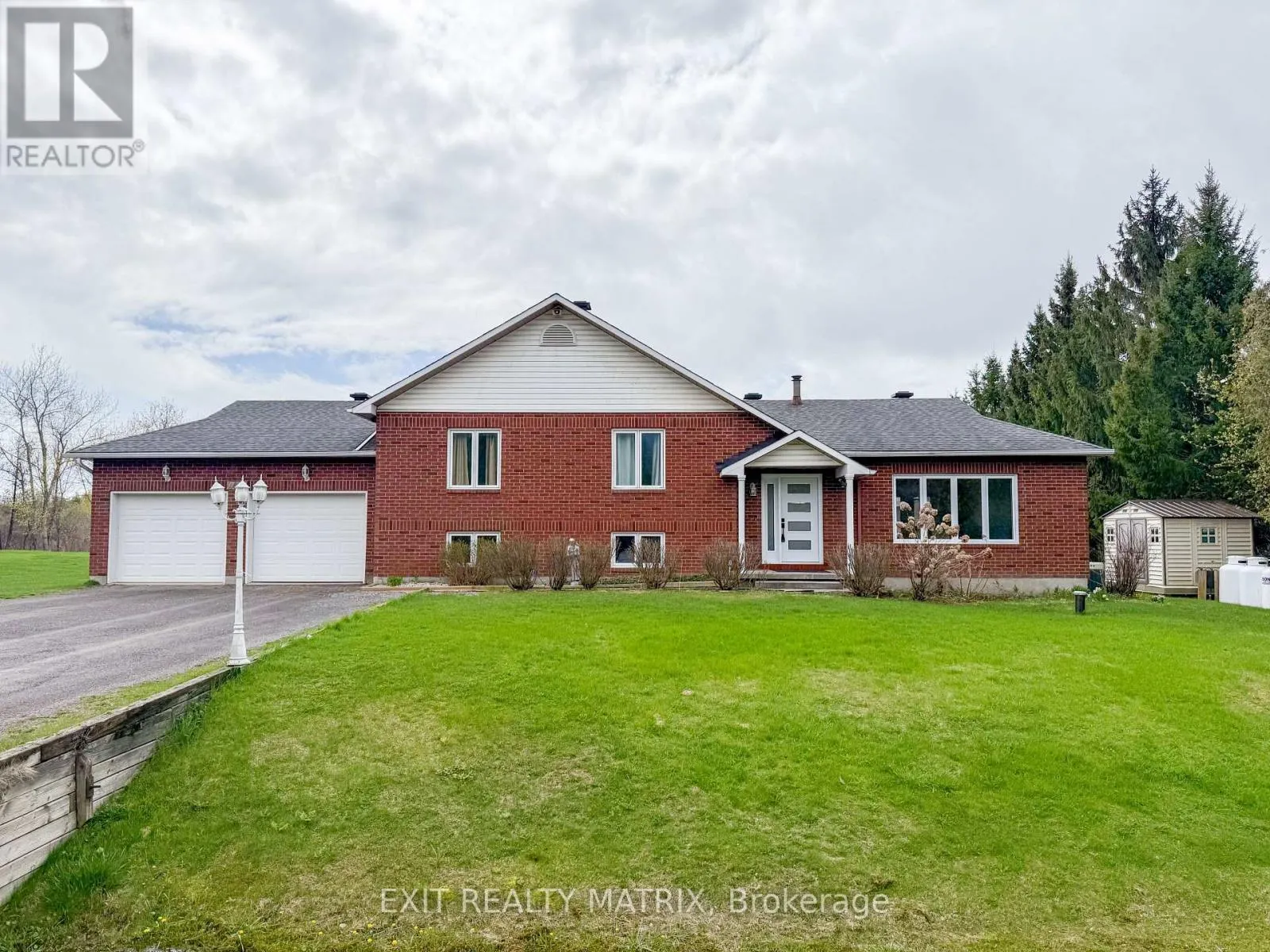 2418 RIDEAU ROAD