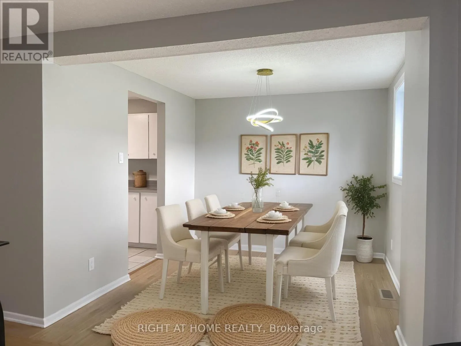 271 RIDGEPARK PRIVATE