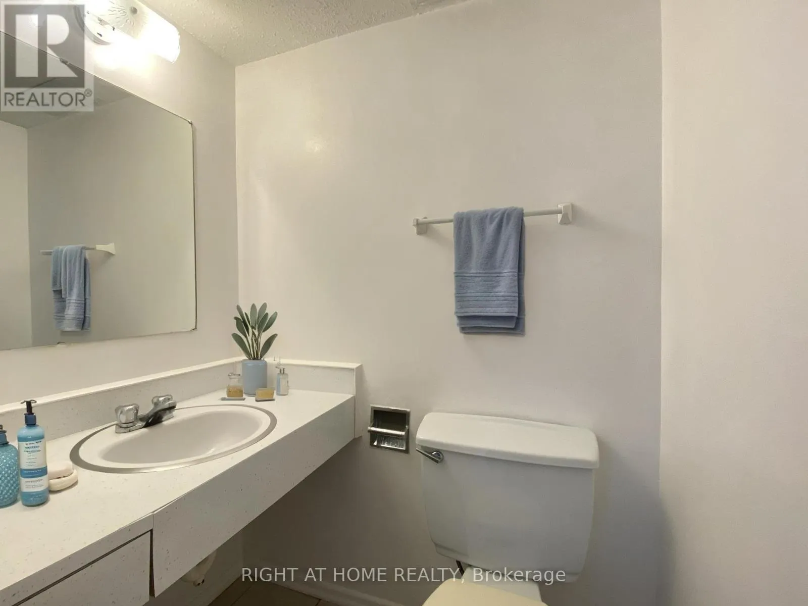 271 RIDGEPARK PRIVATE