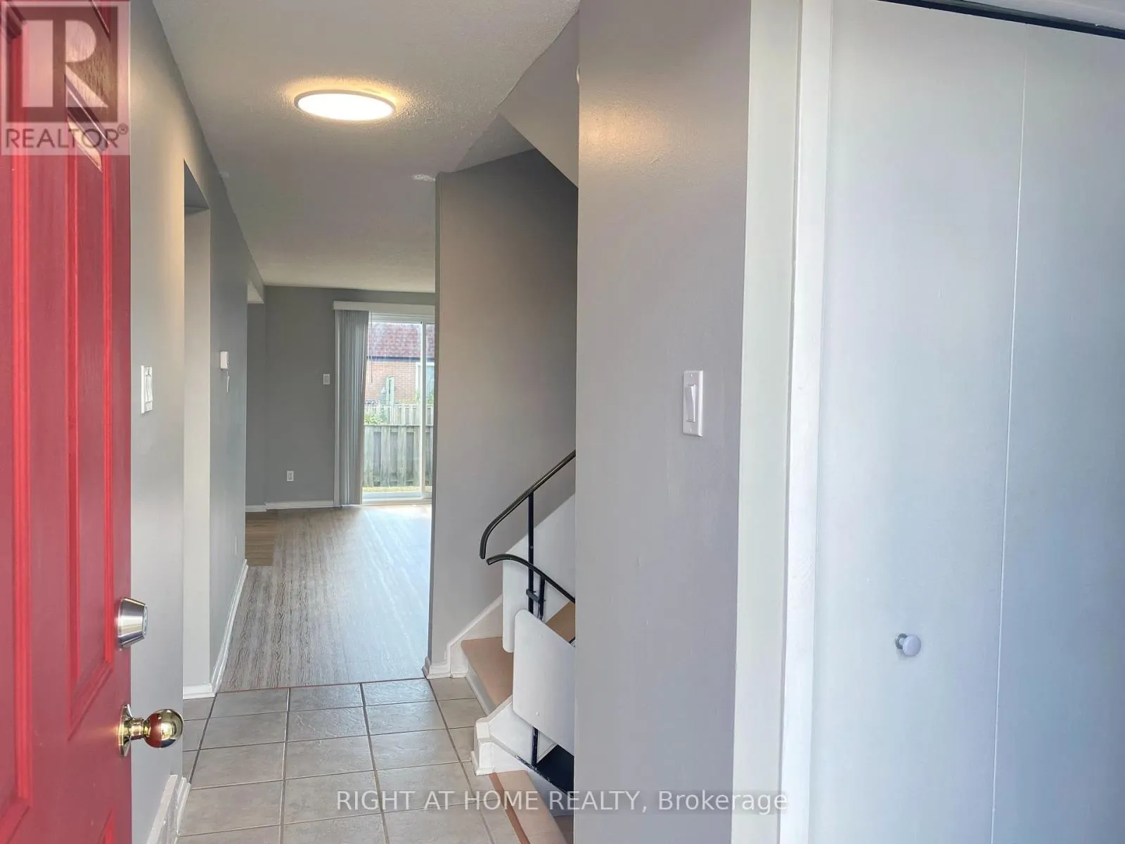 271 RIDGEPARK PRIVATE