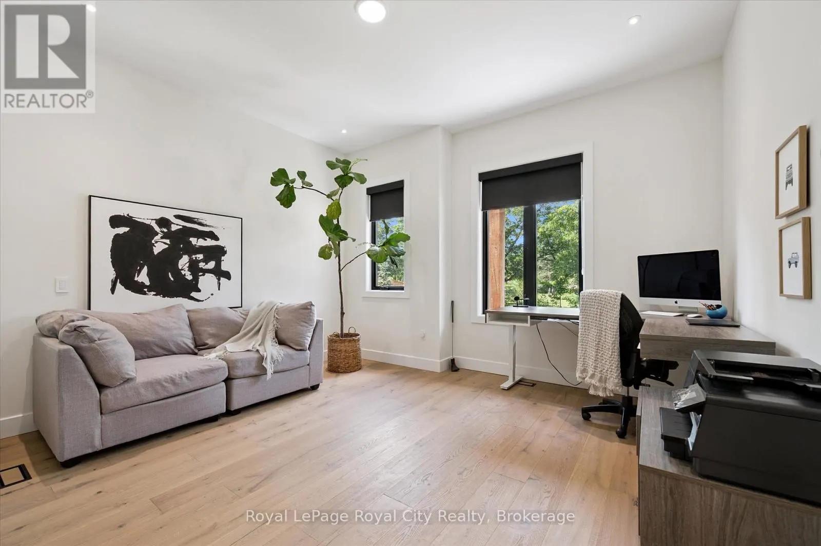 15 FARNHAM ROAD