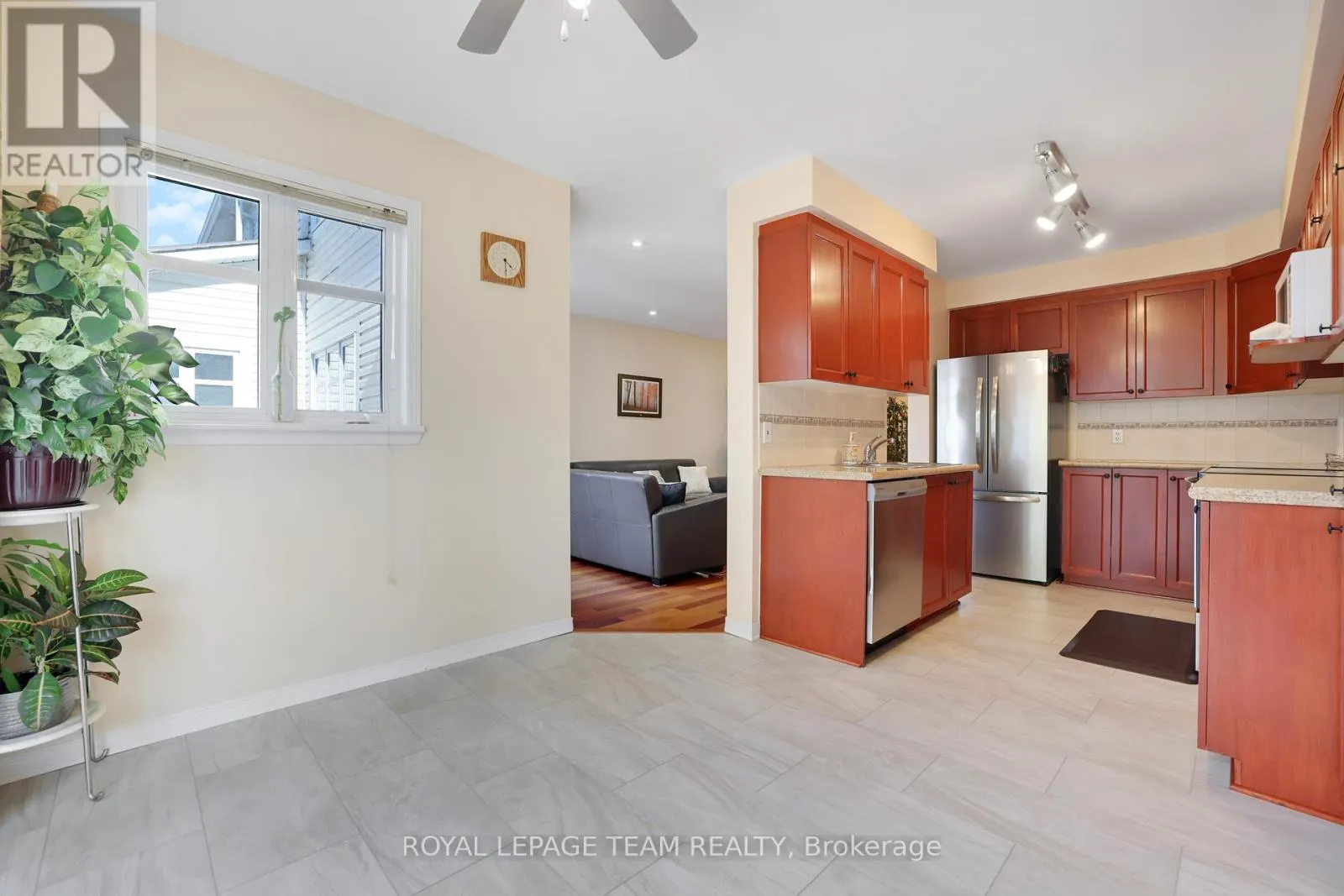 144 DEERCROFT AVENUE