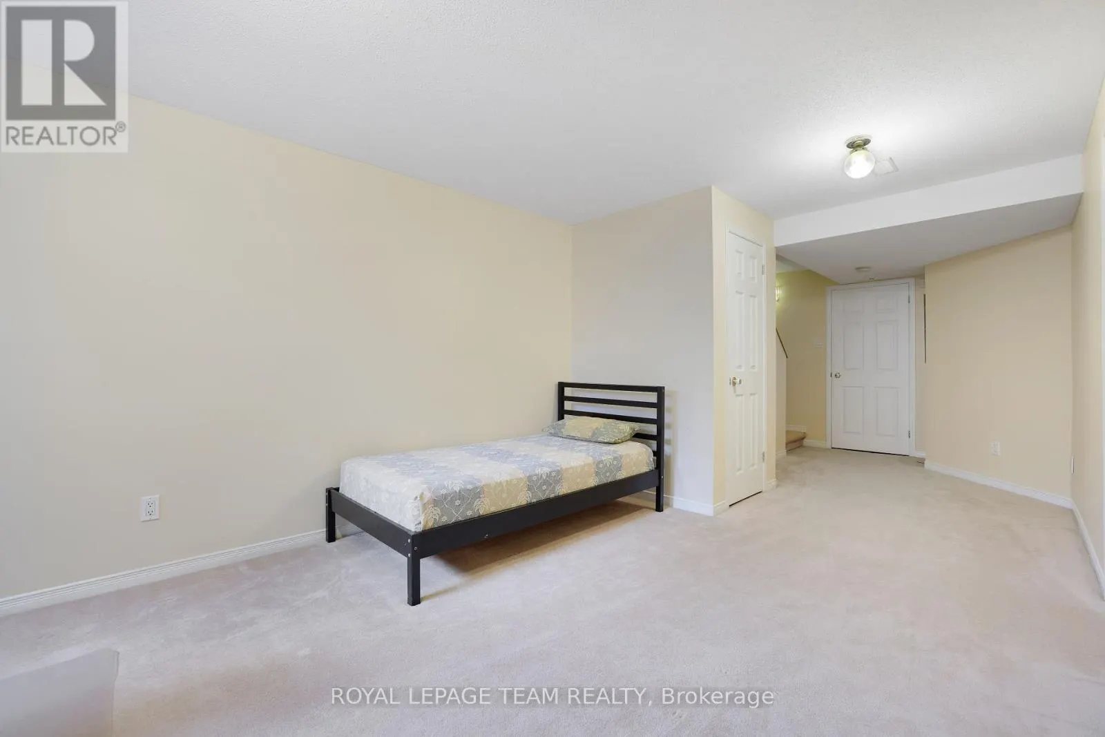 144 DEERCROFT AVENUE