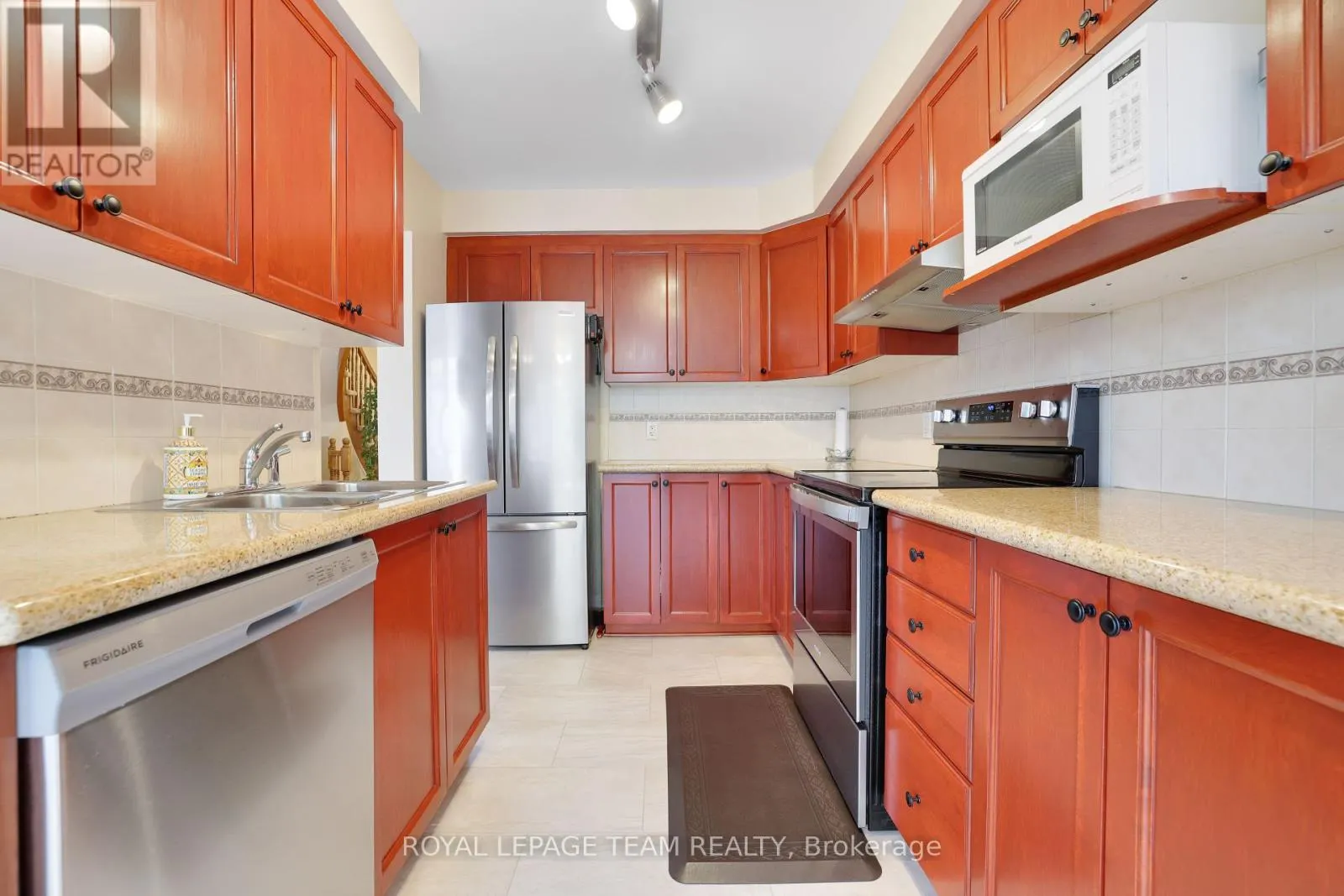 144 DEERCROFT AVENUE