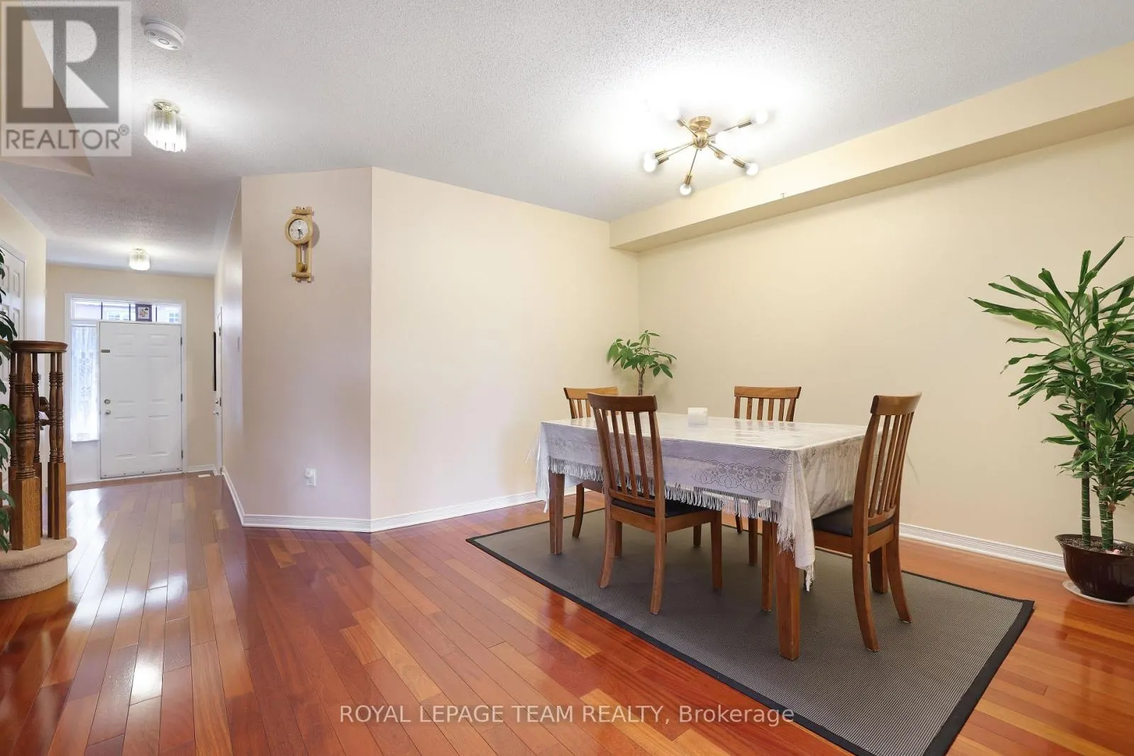 144 DEERCROFT AVENUE
