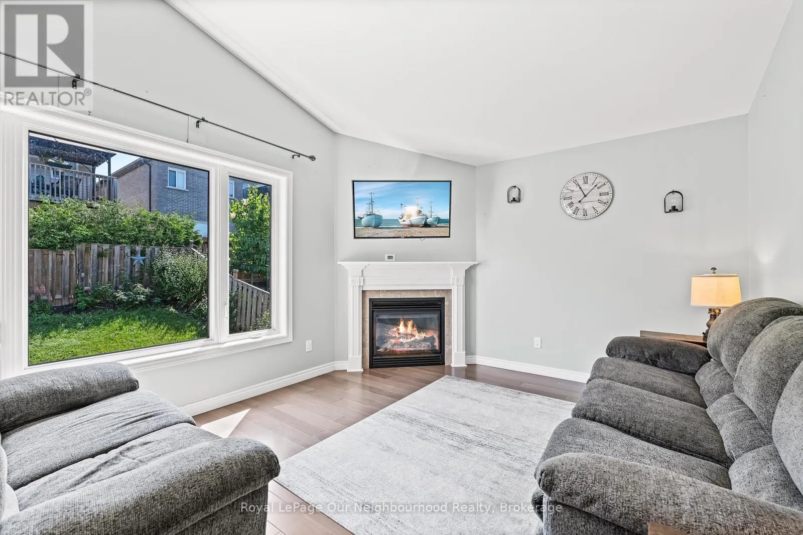 444 FLORENCE DRIVE