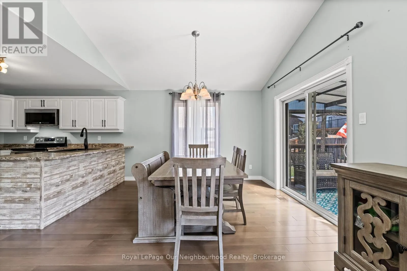 444 FLORENCE DRIVE