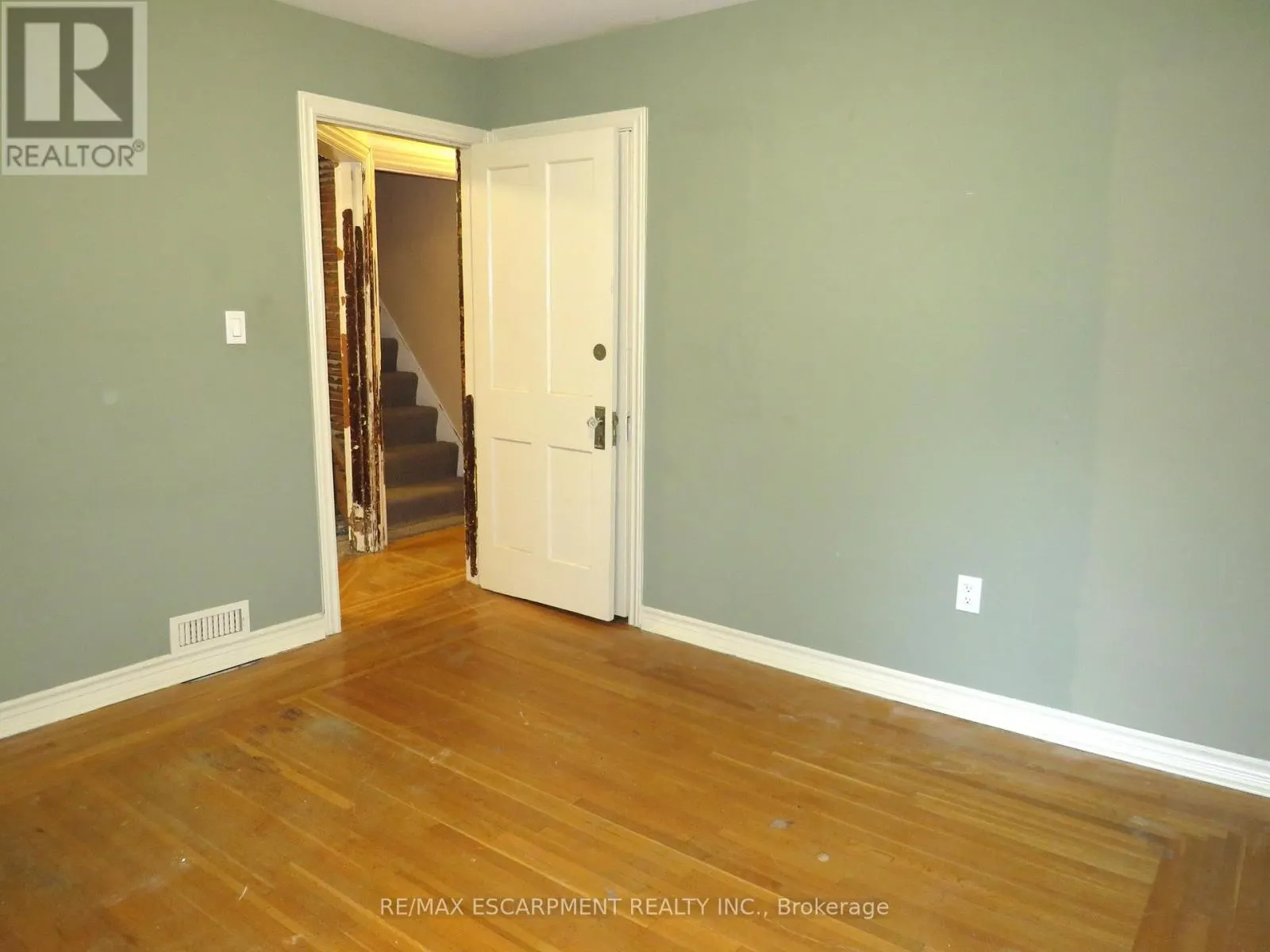 120 SANFORD AVENUE S