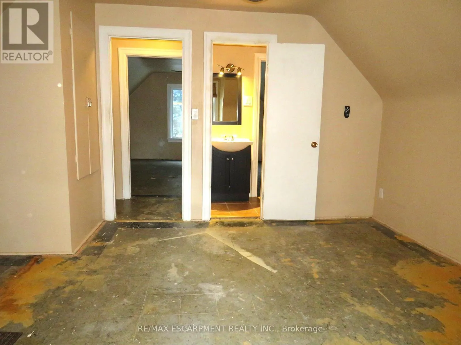120 SANFORD AVENUE S