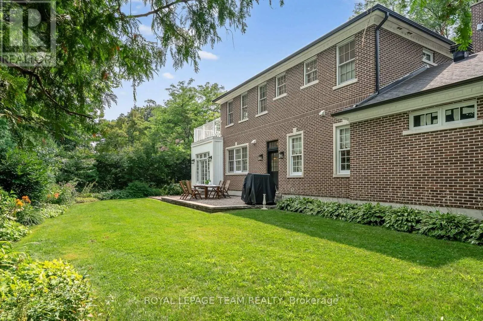 140 HOWICK STREET