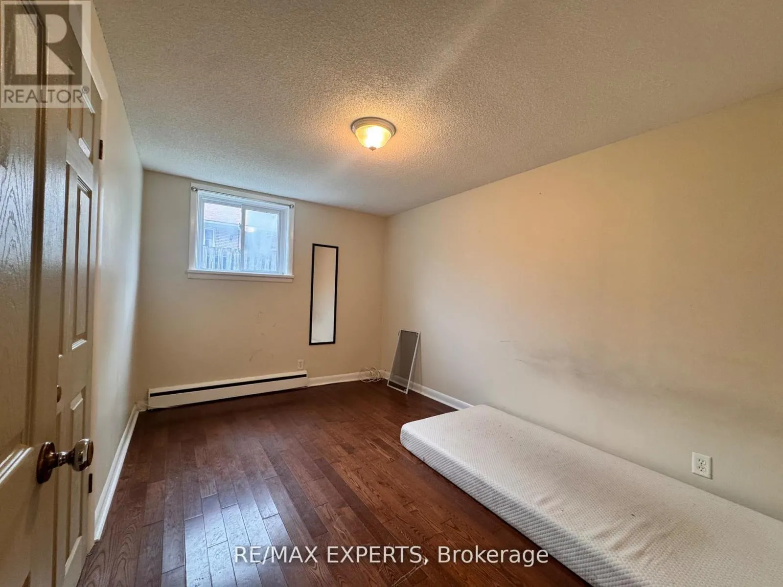 UNIT 1 - 63 DONALD STREET