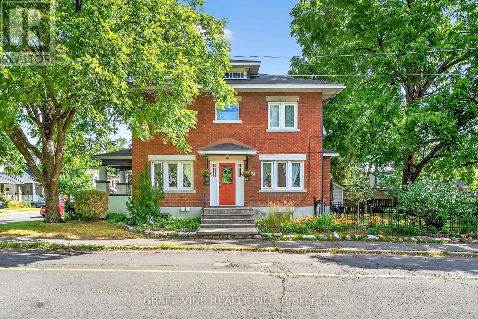 65 BRISTOL AVENUE