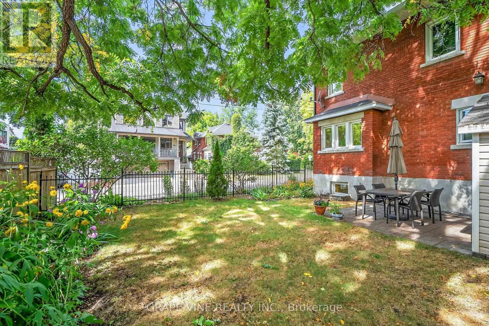 65 BRISTOL AVENUE