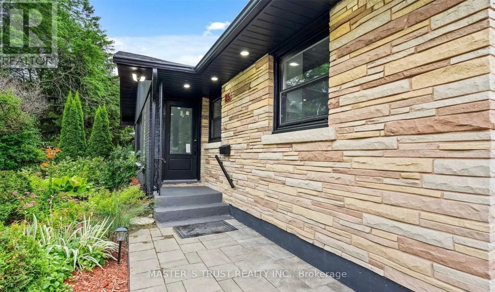 25 SPRING GARDEN BOULEVARD