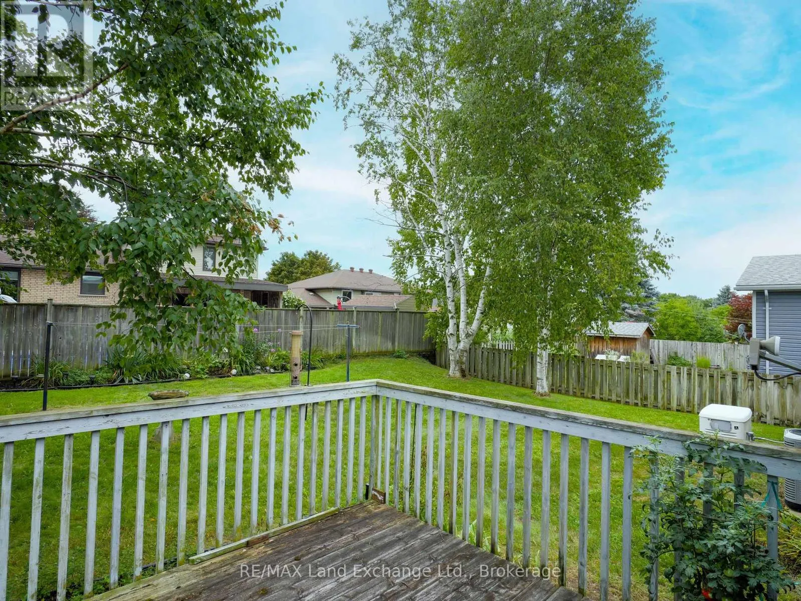 806 MAPLEWOOD DRIVE