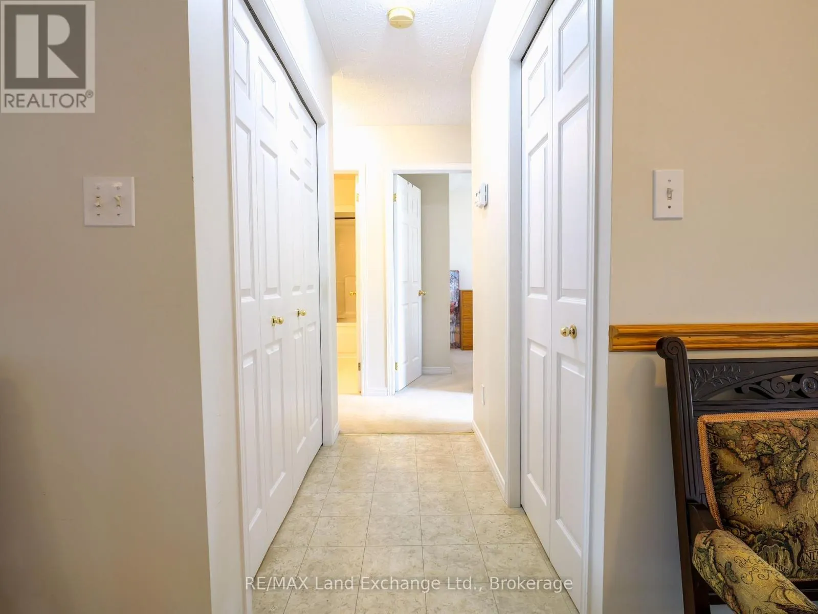 806 MAPLEWOOD DRIVE