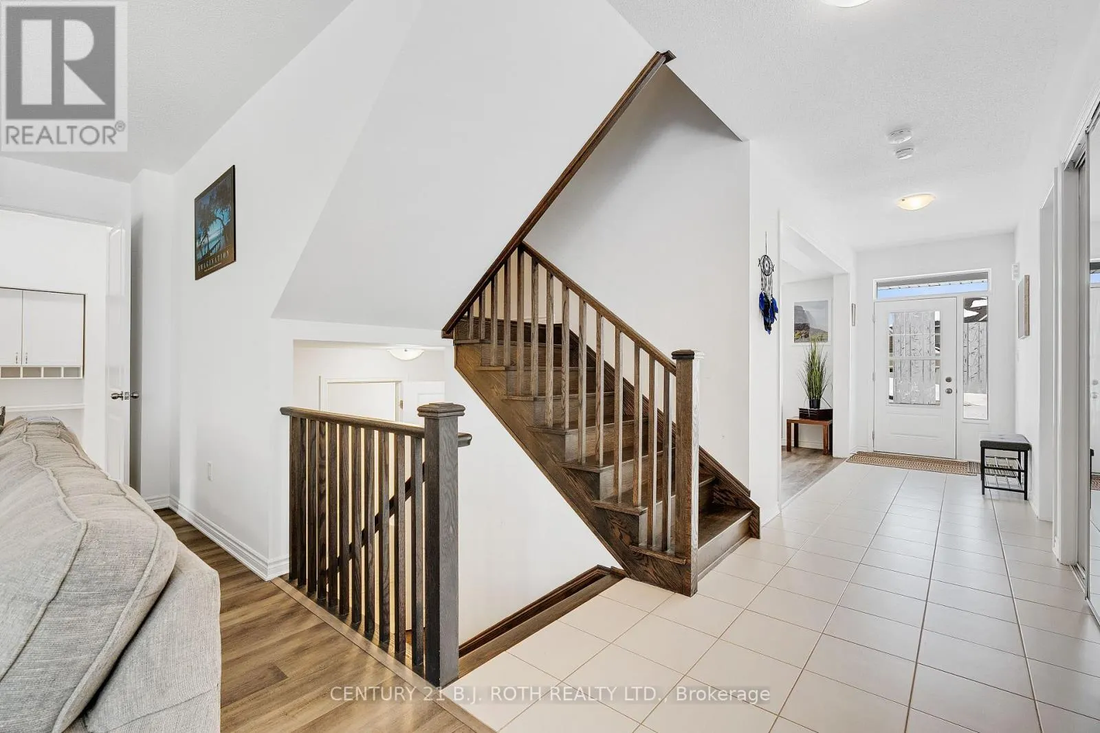 22 DYER CRESCENT