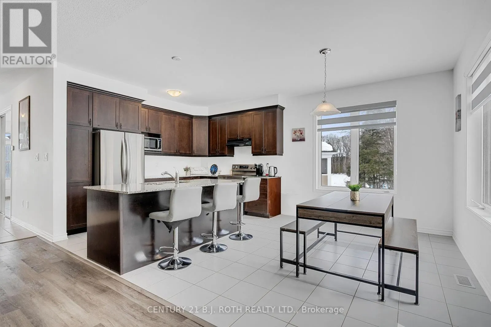 22 DYER CRESCENT