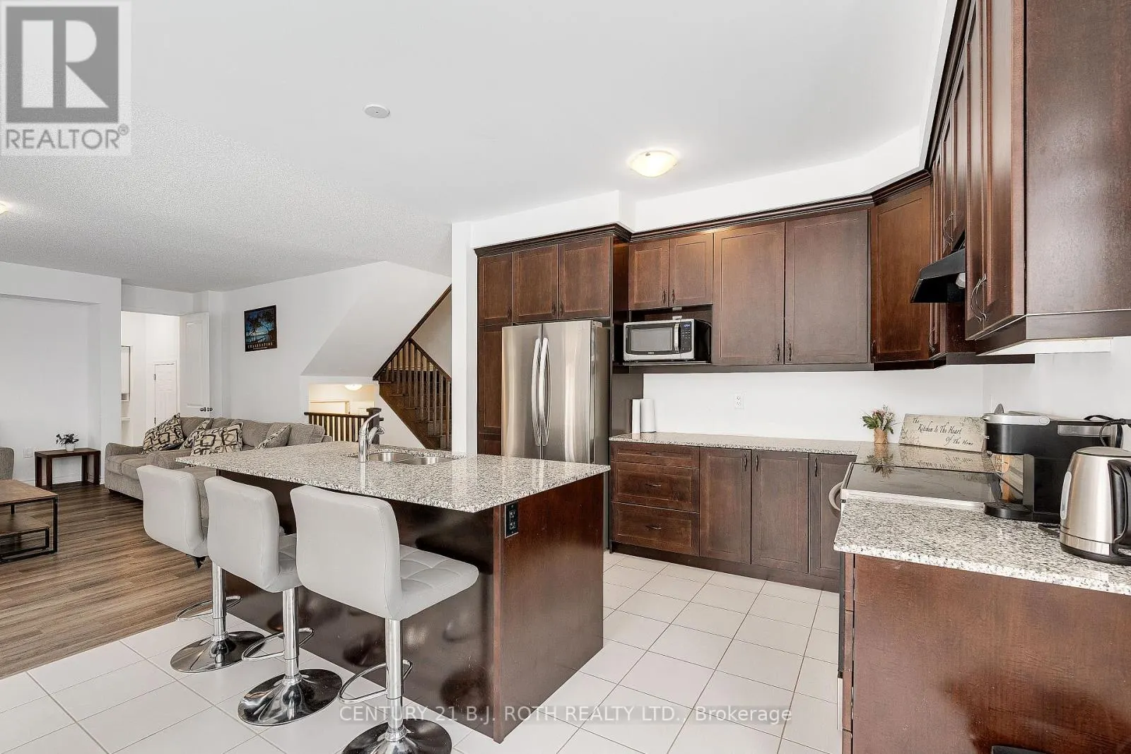 22 DYER CRESCENT