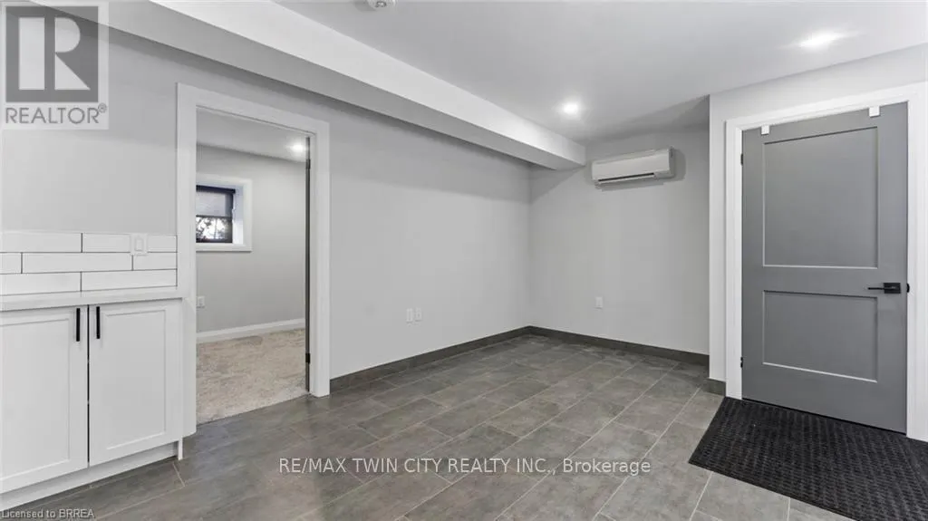 #1 - 130 ELGIN STREET