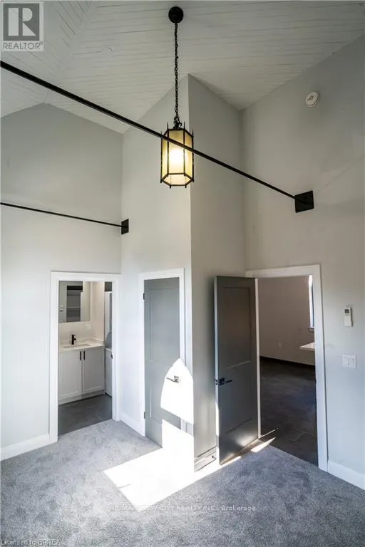 #4 - 130 ELGIN STREET
