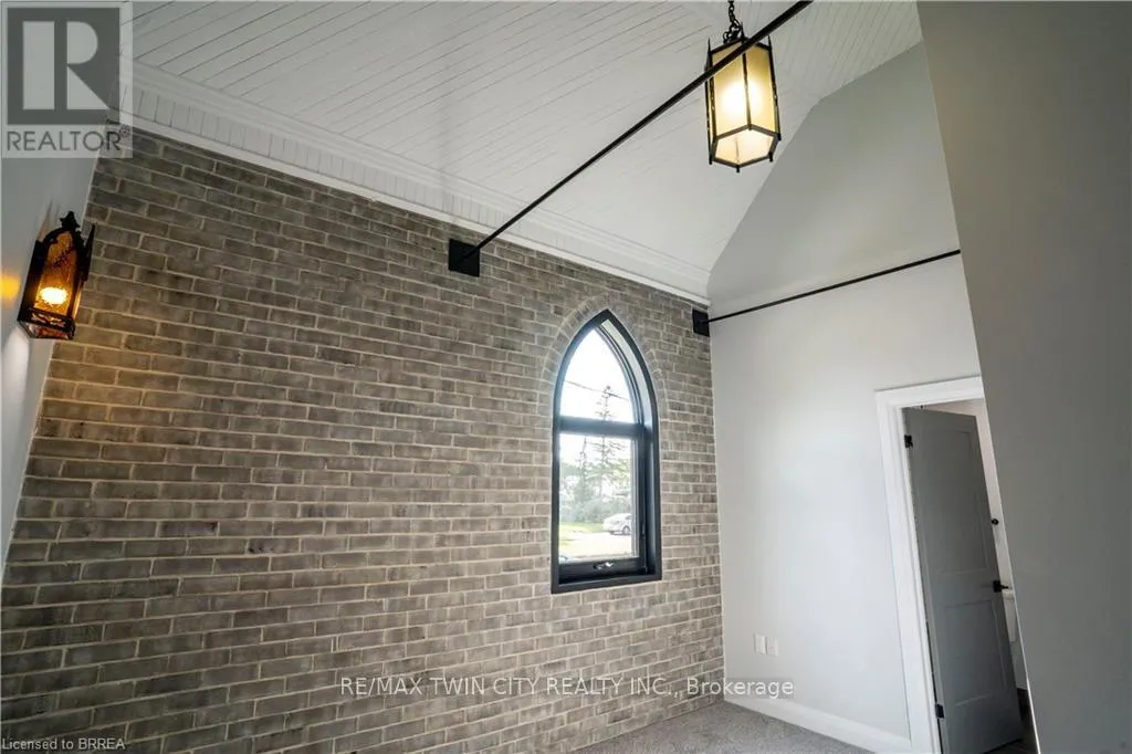 #4 - 130 ELGIN STREET